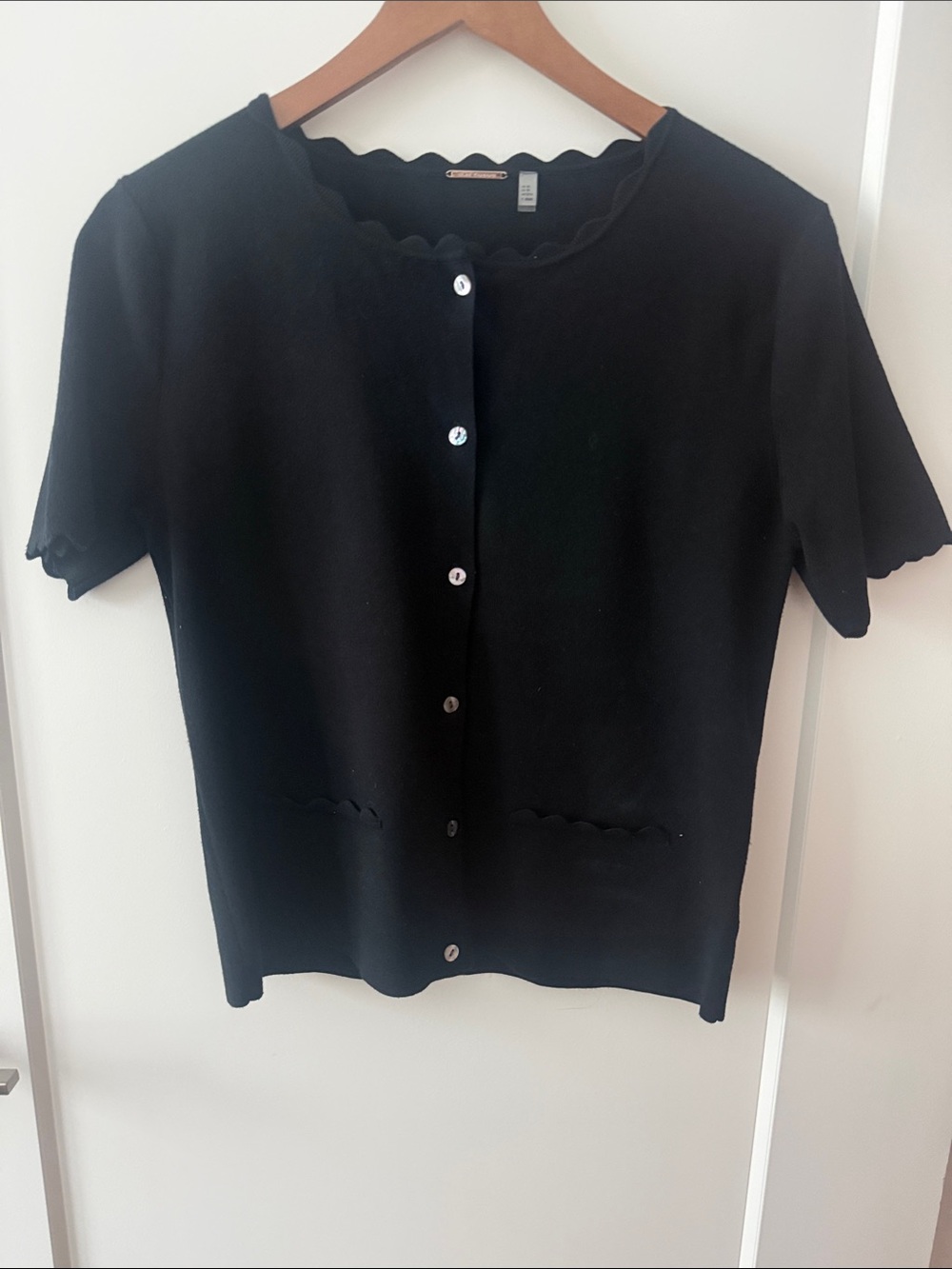 Elie Tahiri Black Scallop-Edge Short Sleeve Button Front Sweater Blouse